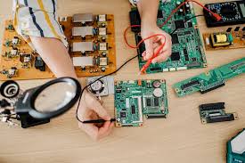 Custom PCB Solutions in India: Tailoring Technology to Your Needs